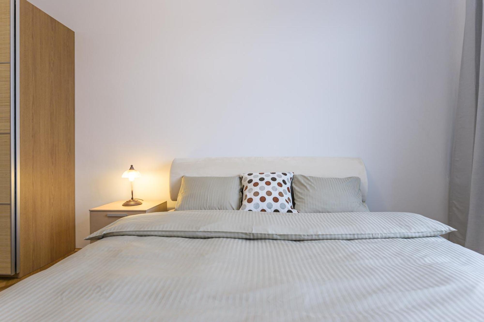 Wishlist Residences - Old Town Square * Prag