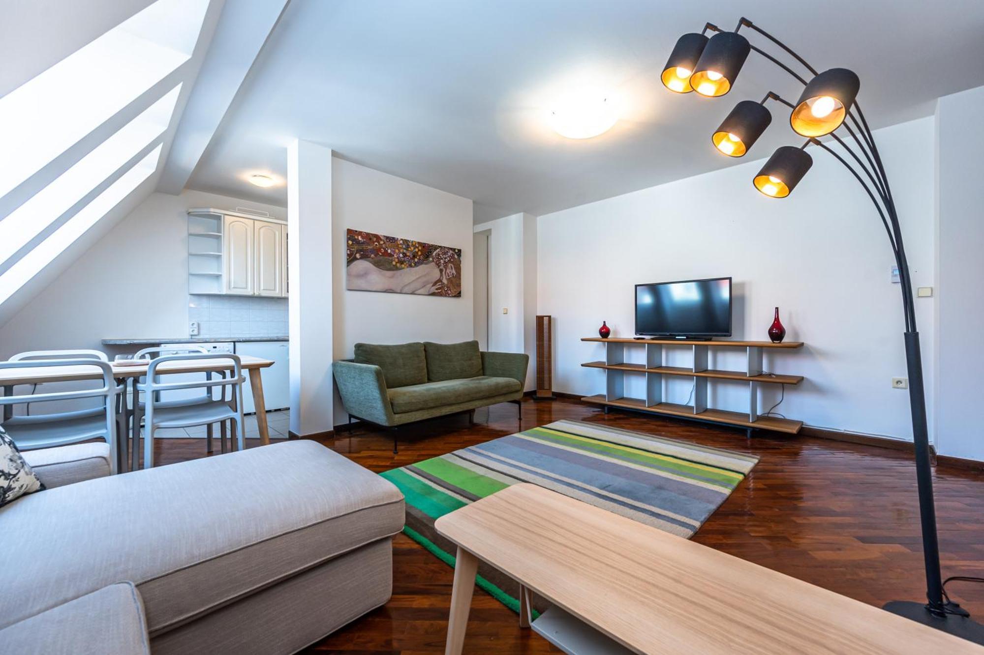 Wishlist Residences - Old Town Square Prag