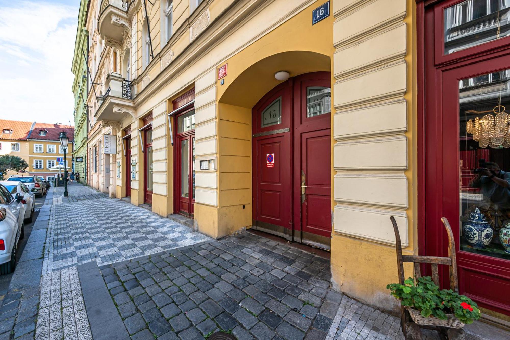 Wishlist Residences - Old Town Square Daire *